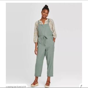 Square neck overalls